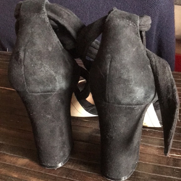 🚨B2G1 KARL LAGERFELD Black Leather Open Toe Block Heels - Picture 3 of 8